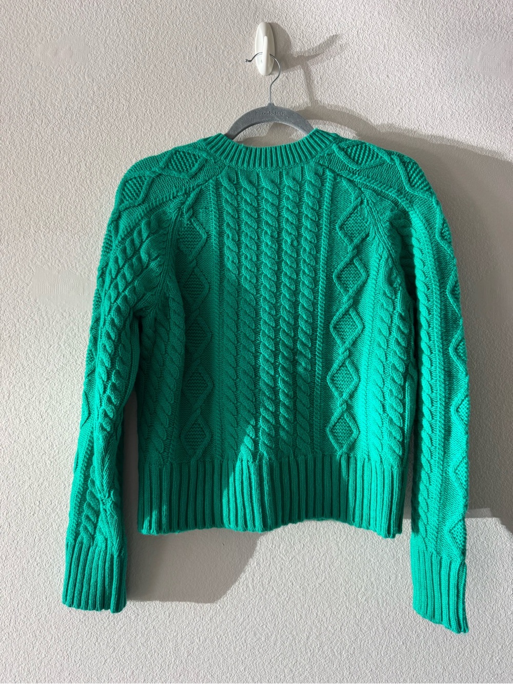 Emerald Green Cable Knit Button-Front Women’s Sweater - Picture 4 of 5